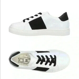 CULT White & Black Sneakers 39 US 8.5